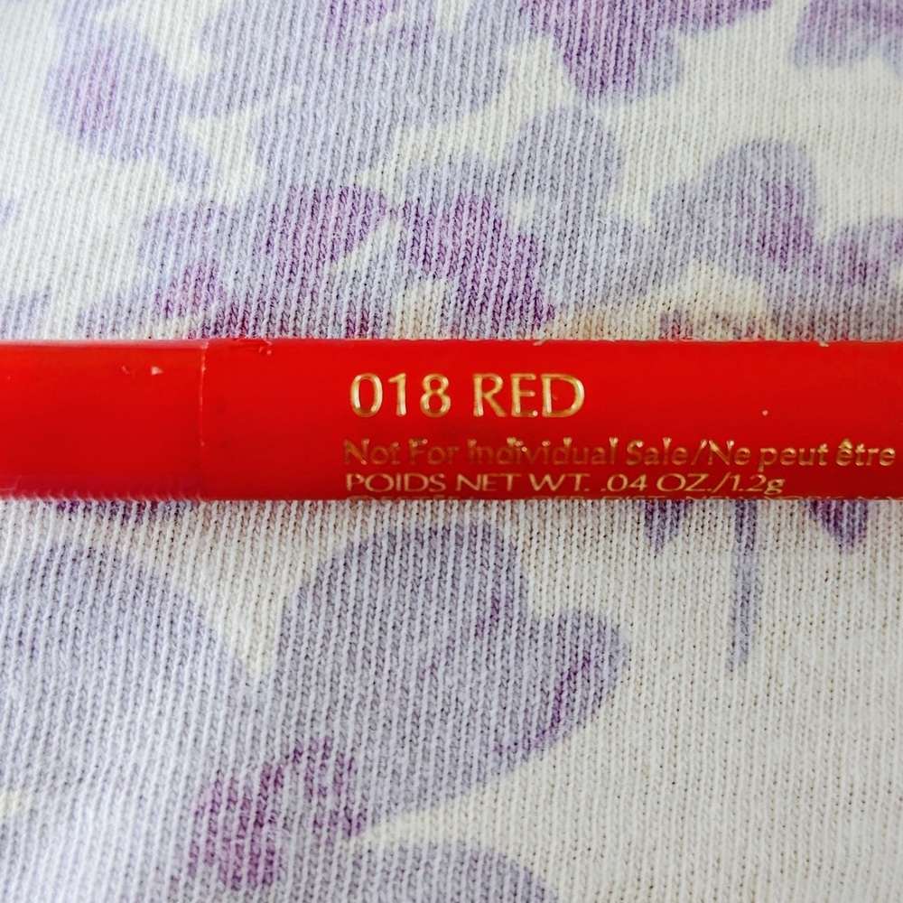 New Estée Lauder Lipstick and Lip Liner - Picture 6 of 6